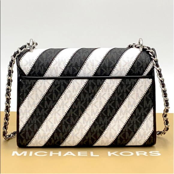 MICHAEL KORS ROSE MEDIUM FLAP SHOULDER BLACK - Picture 5 of 16